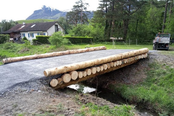 Brücken-Ersatz in Weite  